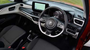 Suzuki Swift - dash